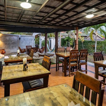 Phatcharee Resort Baan Tai Exteriör bild