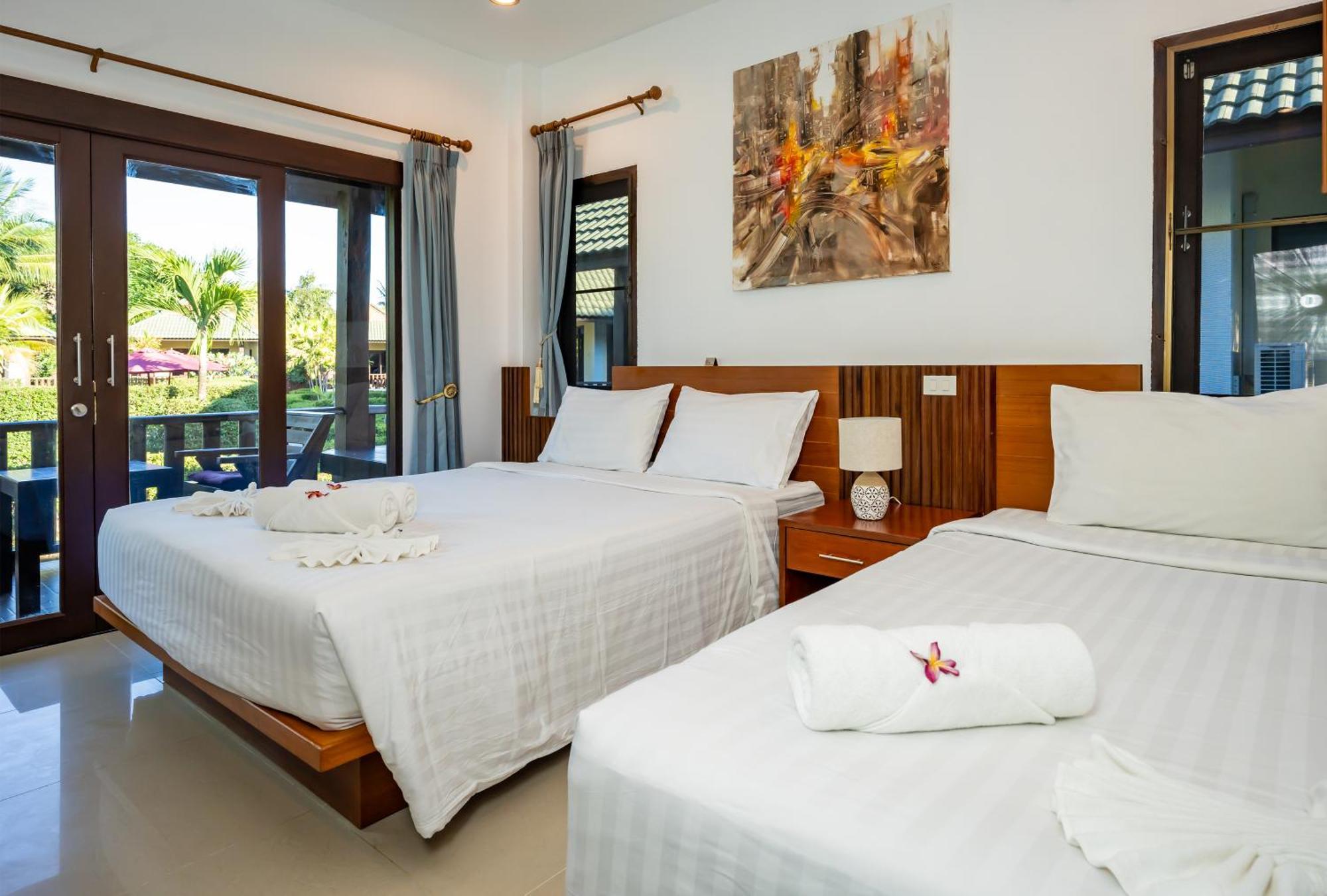Phatcharee Resort Baan Tai Exteriör bild